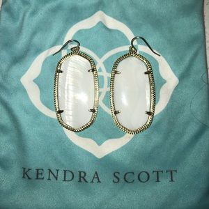 Kendra Scott Danielle earrings